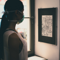 Finisaż wystawy zbiorowej twórców związanych z Galerią i Pracownią ArtBrut: „A Kysz!” - Wystawa czasu epidemii. (fot. Wojciech Chrubasik)
